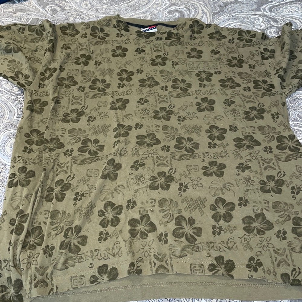 Vintage Hilfiger shirt floral surf men st patrick’s day